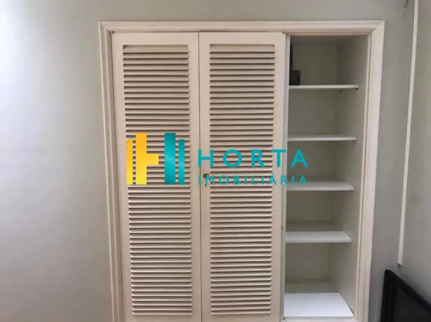 Apartamento com 3 quartos à venda, 220m2 em Rio De Janeiro - RJ - imagem 9 Foto 9 de Apartamento com 3 quartos à venda, 220m2 em Rio De Janeiro - RJ