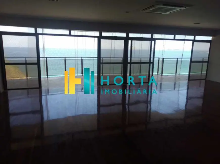 Apartamento com 4 quartos à venda, 300m2 em Rio De Janeiro - RJ - imagem 2 Foto 2 de Apartamento com 4 quartos à venda, 300m2 em Rio De Janeiro - RJ