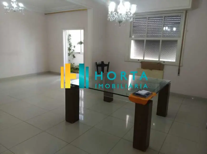 Apartamento com 3 quartos à venda, 172m2 em Rio De Janeiro - RJ - imagem 2 Foto 2 de Apartamento com 3 quartos à venda, 172m2 em Rio De Janeiro - RJ