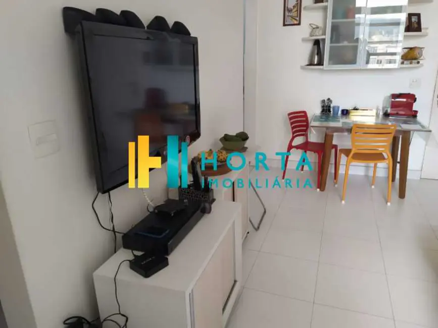 Foto 2 de Apartamento com 1 quarto à venda, 35m2 em Rio De Janeiro - RJ