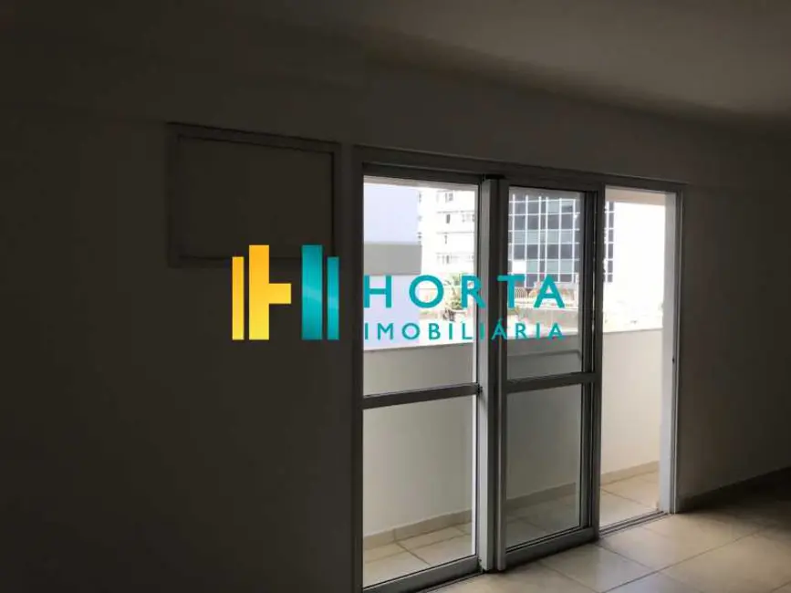 Foto 3 de Apartamento com 2 quartos para alugar, 65m2 em Rio De Janeiro - RJ