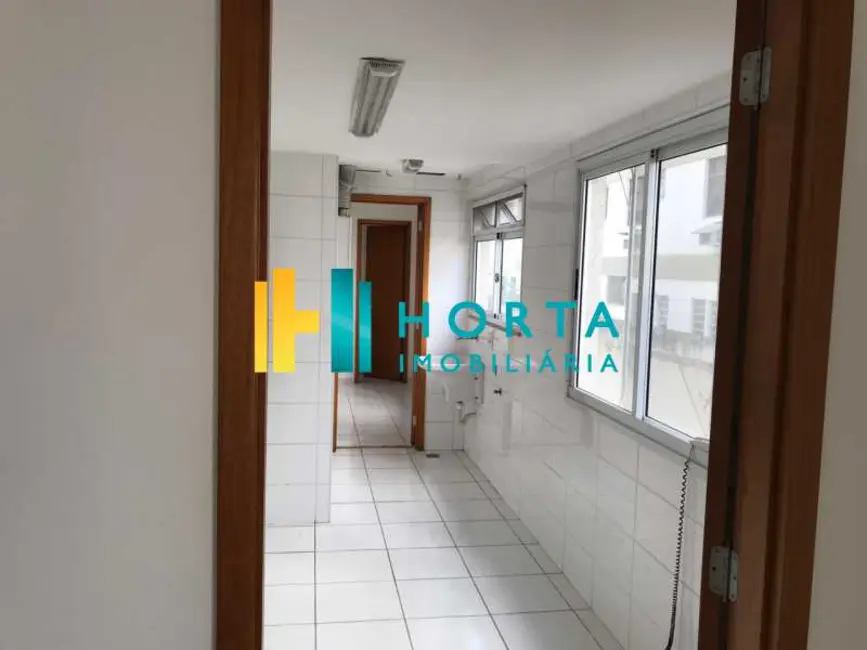 Foto 4 de Apartamento com 2 quartos para alugar, 65m2 em Rio De Janeiro - RJ