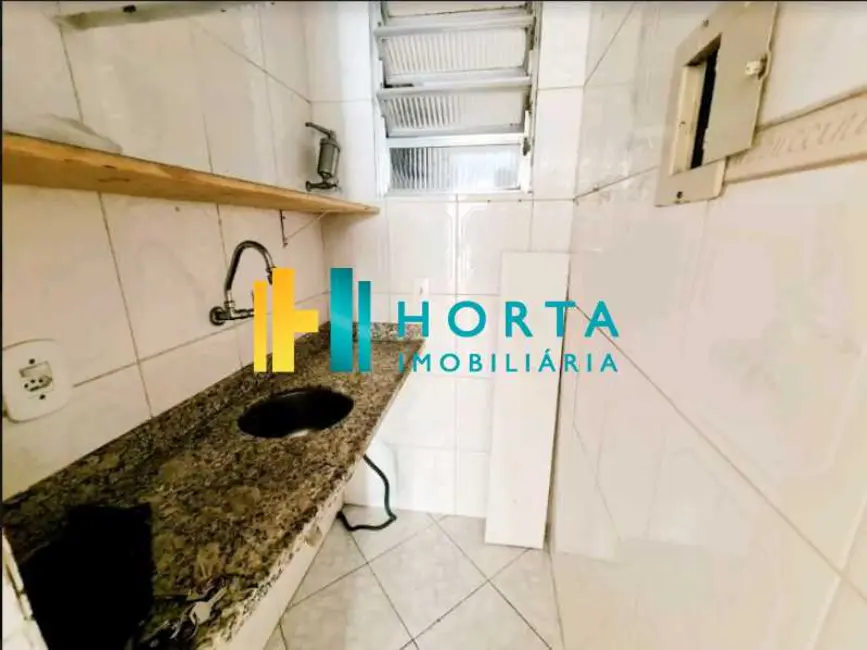 Kitnet com 1 quarto à venda, 35m2 em Rio De Janeiro - RJ - imagem 8 Foto 8 de Kitnet com 1 quarto à venda, 35m2 em Rio De Janeiro - RJ
