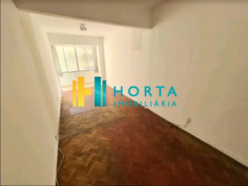 Kitnet com 1 quarto à venda, 35m2 em Rio De Janeiro - RJ - imagem 3 Foto 3 de Kitnet com 1 quarto à venda, 35m2 em Rio De Janeiro - RJ