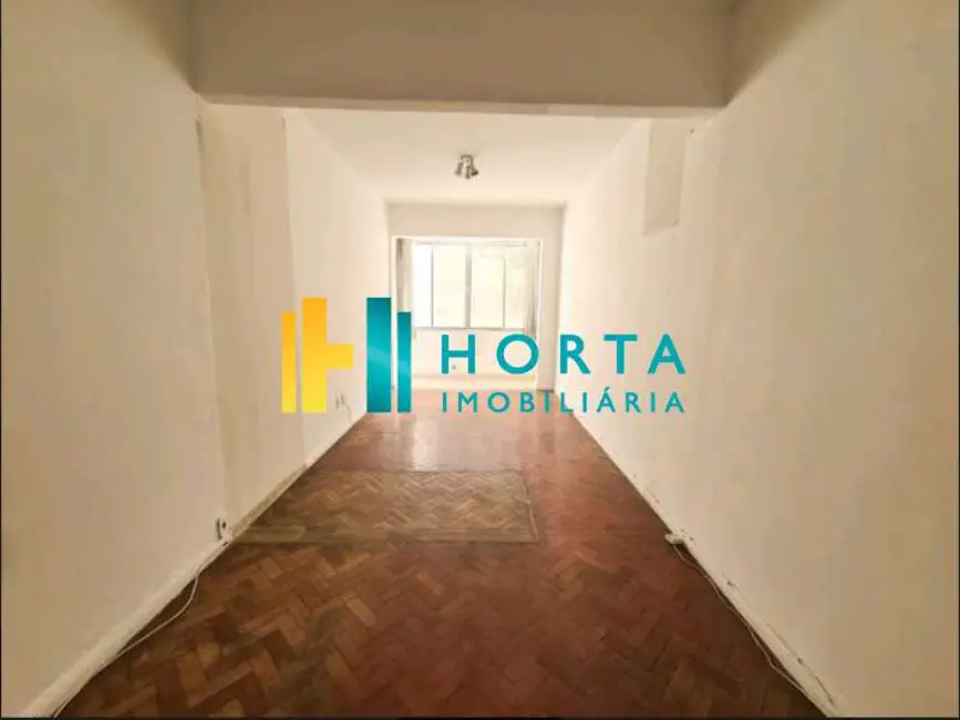 Kitnet com 1 quarto à venda, 35m2 em Rio De Janeiro - RJ - imagem 2 Foto 2 de Kitnet com 1 quarto à venda, 35m2 em Rio De Janeiro - RJ