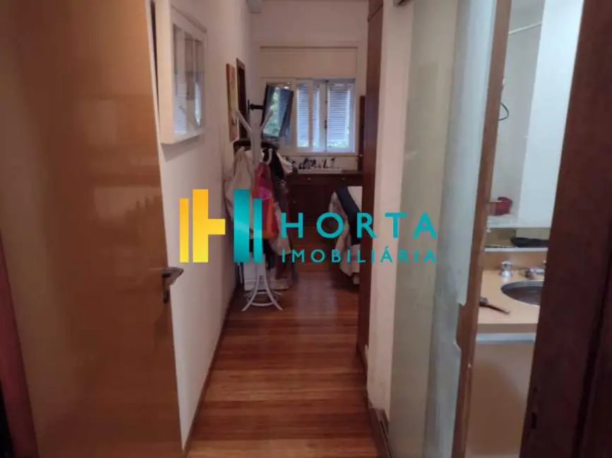 Foto 8 de Apartamento com 4 quartos à venda, 180m2 em Rio De Janeiro - RJ