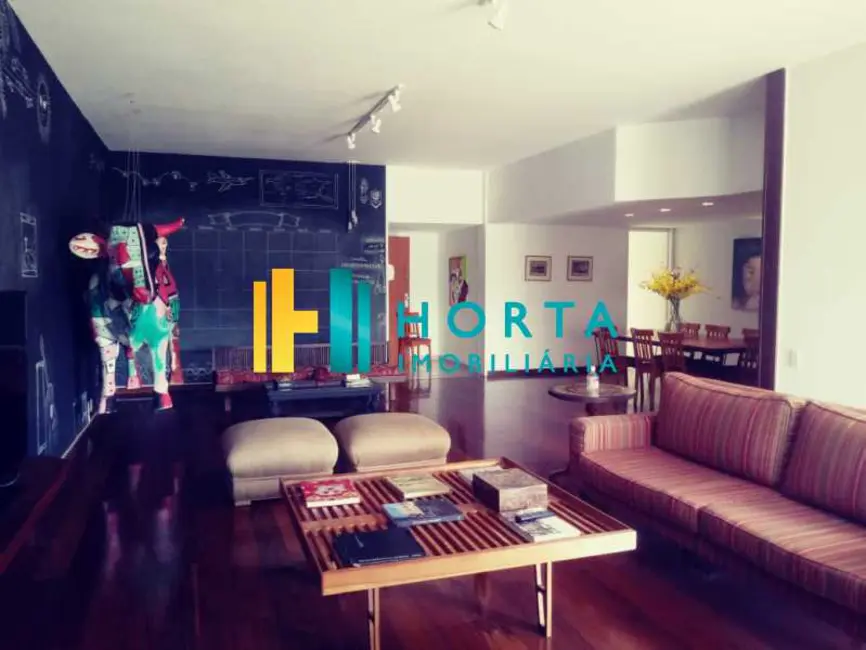 Foto 3 de Apartamento com 4 quartos à venda, 243m2 em Rio De Janeiro - RJ