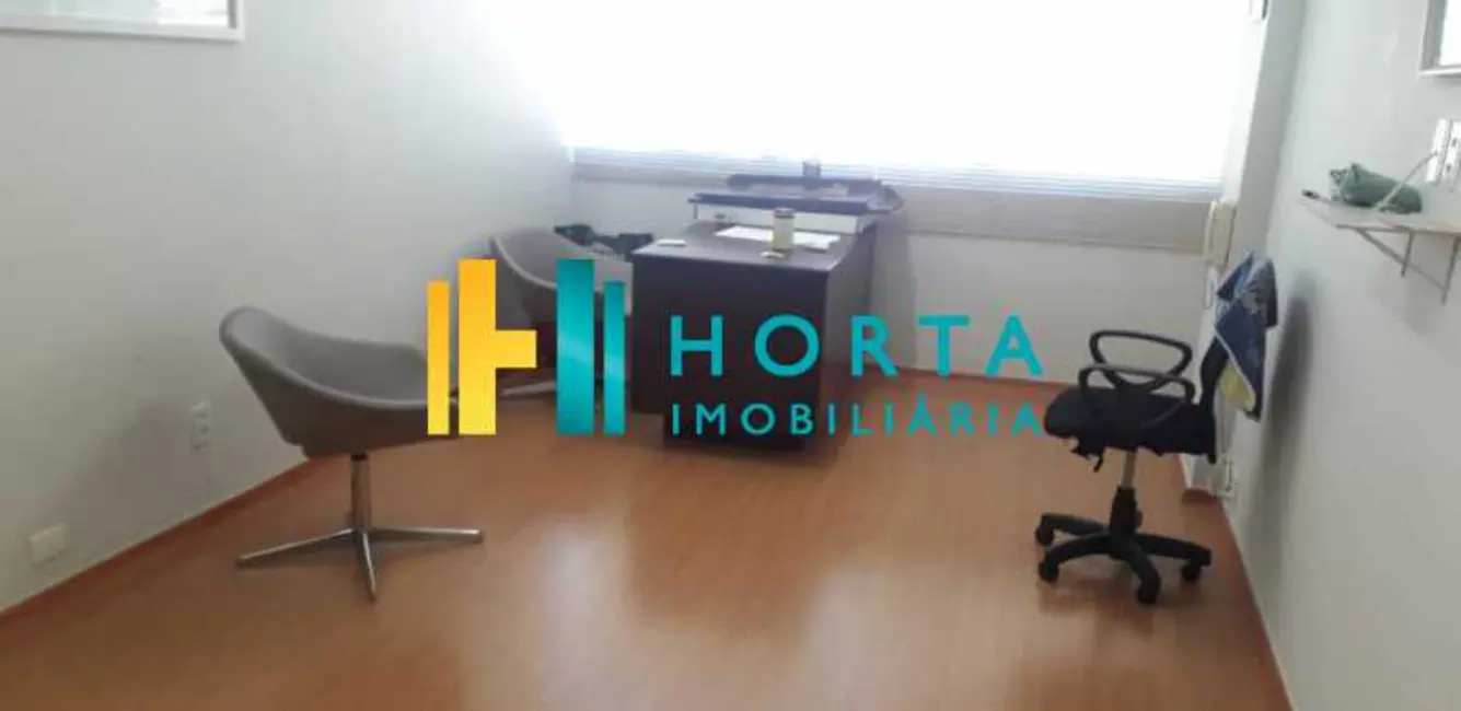 Sala Comercial para alugar, 30m2 em Rio De Janeiro - RJ - imagem 2 Foto 2 de Sala Comercial para alugar, 30m2 em Rio De Janeiro - RJ