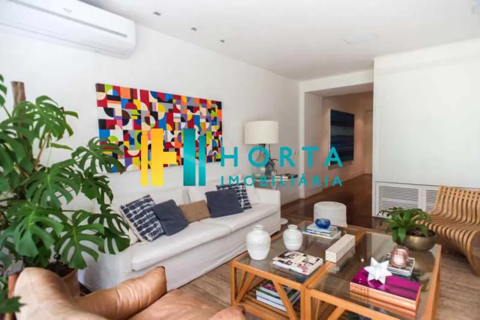 Foto 2 de Apartamento com 3 quartos à venda, 250m2 em Rio De Janeiro - RJ