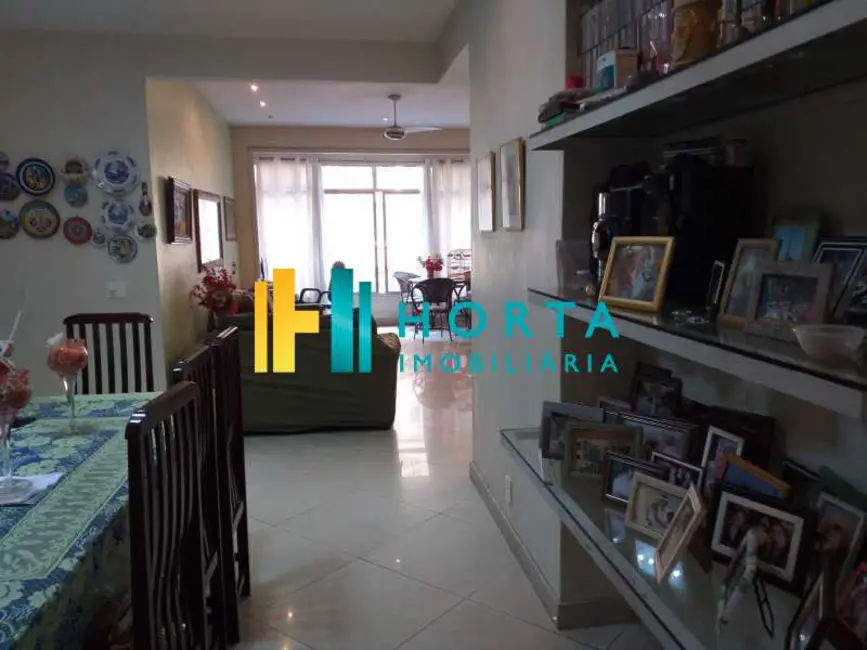 Apartamento com 3 quartos à venda, 134m2 em Rio De Janeiro - RJ - imagem 3 Foto 3 de Apartamento com 3 quartos à venda, 134m2 em Rio De Janeiro - RJ