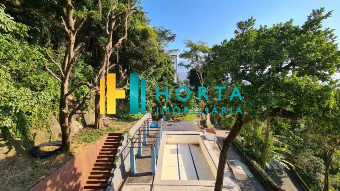Foto 1 de Casa com 8 quartos à venda, 400m2 em Rio De Janeiro - RJ