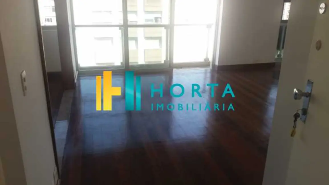 Foto 2 de Apartamento com 4 quartos à venda, 150m2 em Rio De Janeiro - RJ