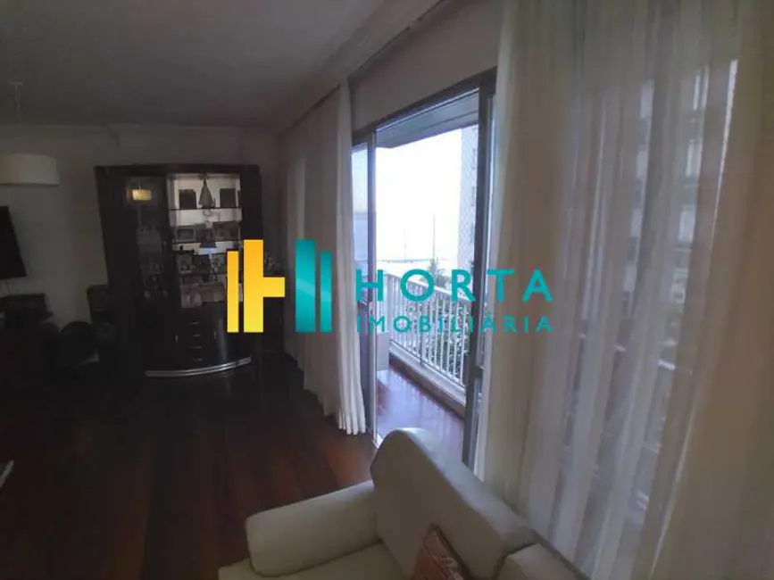 Foto 4 de Apartamento com 4 quartos à venda, 190m2 em Rio De Janeiro - RJ