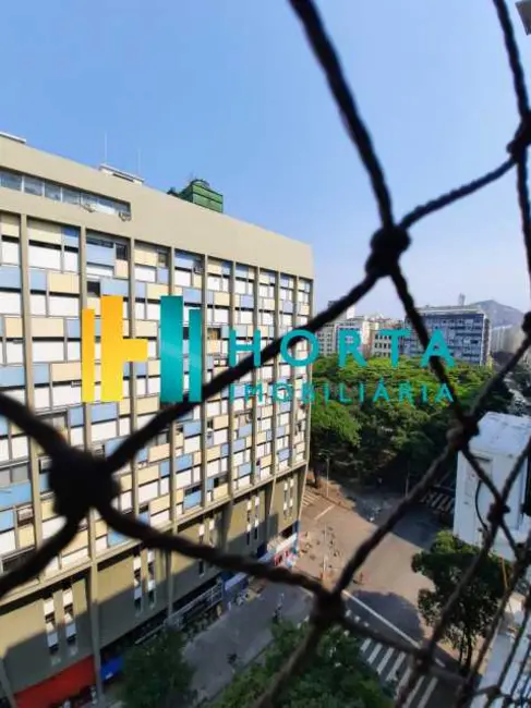 Kitnet com 1 quarto à venda, 35m2 em Rio De Janeiro - RJ - imagem 2 Foto 2 de Kitnet com 1 quarto à venda, 35m2 em Rio De Janeiro - RJ