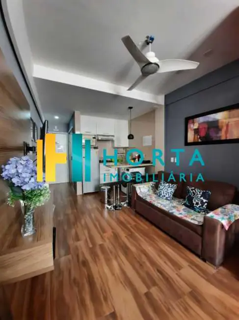 Kitnet com 1 quarto à venda, 35m2 em Rio De Janeiro - RJ - imagem 1 Foto 1 de Kitnet com 1 quarto à venda, 35m2 em Rio De Janeiro - RJ