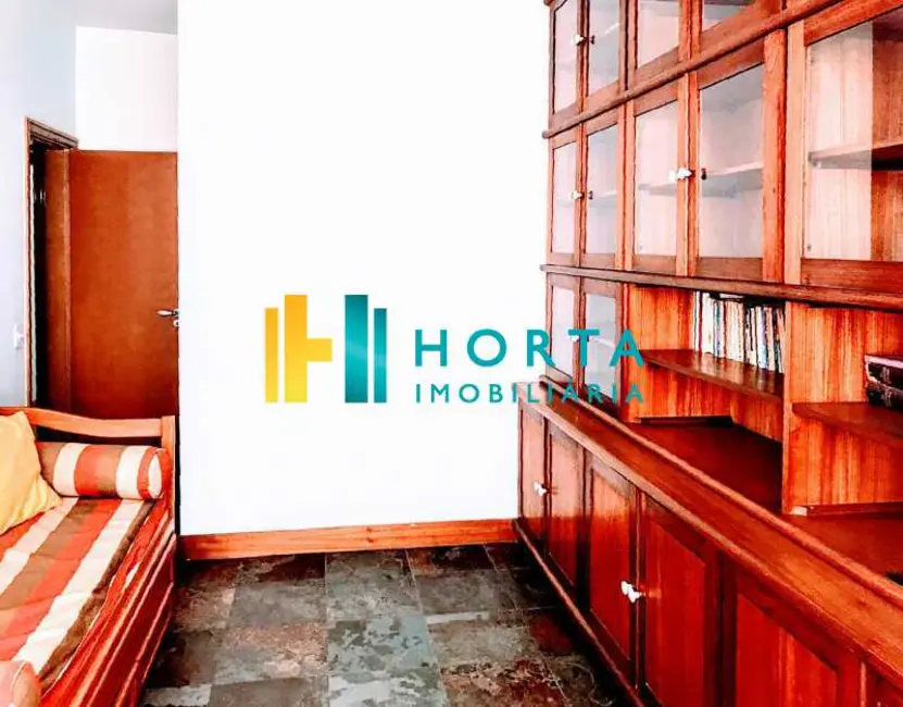 Apartamento com 3 quartos à venda, 170m2 em Rio De Janeiro - RJ - imagem 4 Foto 4 de Apartamento com 3 quartos à venda, 170m2 em Rio De Janeiro - RJ