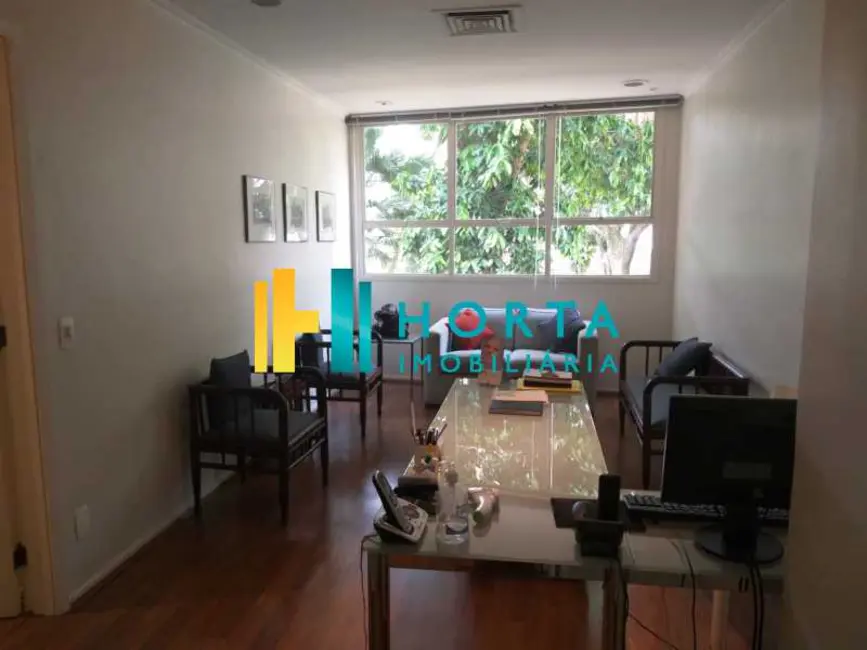 Sala Comercial à venda, 70m2 em Rio De Janeiro - RJ - imagem 2 Foto 2 de Sala Comercial à venda, 70m2 em Rio De Janeiro - RJ
