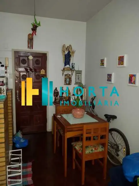 Apartamento com 1 quarto à venda, 30m2 em Rio De Janeiro - RJ - imagem 2 Foto 2 de Apartamento com 1 quarto à venda, 30m2 em Rio De Janeiro - RJ