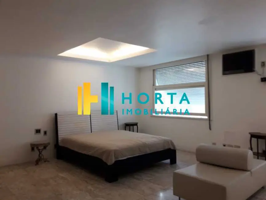 Apartamento com 3 quartos para alugar, 328m2 em Rio De Janeiro - RJ - imagem 7 Foto 7 de Apartamento com 3 quartos para alugar, 328m2 em Rio De Janeiro - RJ