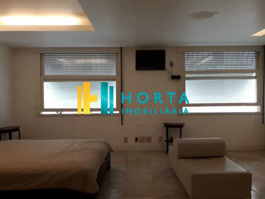 Apartamento com 3 quartos para alugar, 328m2 em Rio De Janeiro - RJ - imagem 6 Foto 6 de Apartamento com 3 quartos para alugar, 328m2 em Rio De Janeiro - RJ