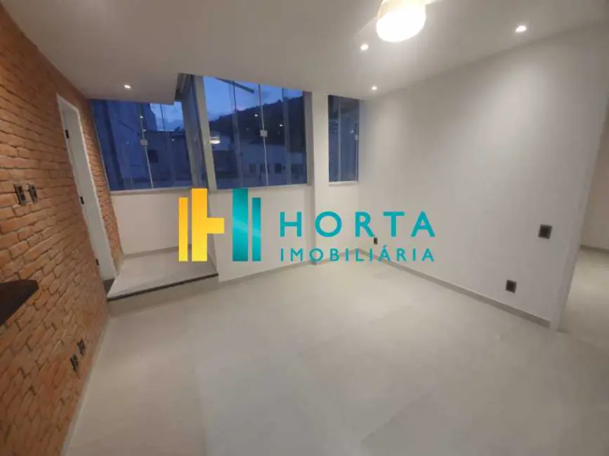 Foto 2 de Cobertura com 1 quarto à venda, 120m2 em Rio De Janeiro - RJ