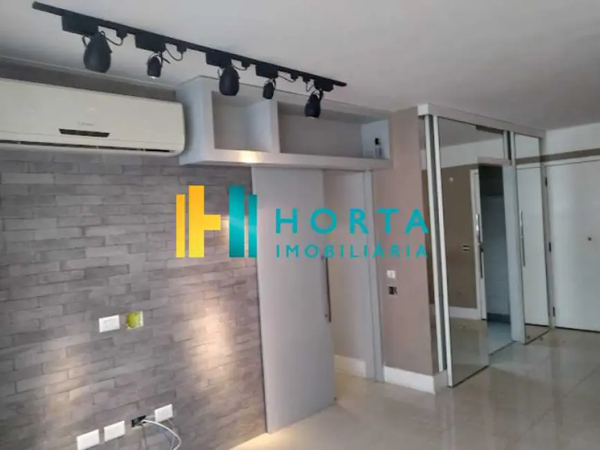 Foto 2 de Apartamento com 2 quartos à venda, 100m2 em Rio De Janeiro - RJ