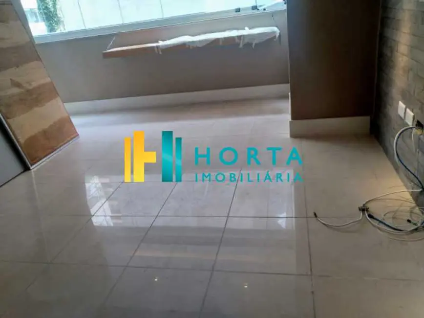 Foto 9 de Apartamento com 2 quartos à venda, 100m2 em Rio De Janeiro - RJ