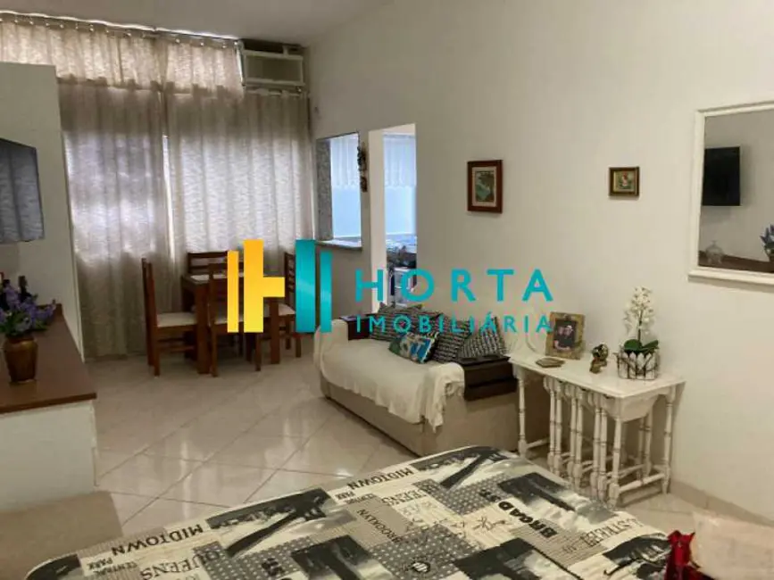 Foto 1 de Kitnet à venda, 26m2 em Rio De Janeiro - RJ