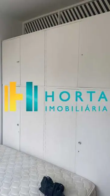 Kitnet com 1 quarto à venda, 35m2 em Rio De Janeiro - RJ - imagem 3 Foto 3 de Kitnet com 1 quarto à venda, 35m2 em Rio De Janeiro - RJ