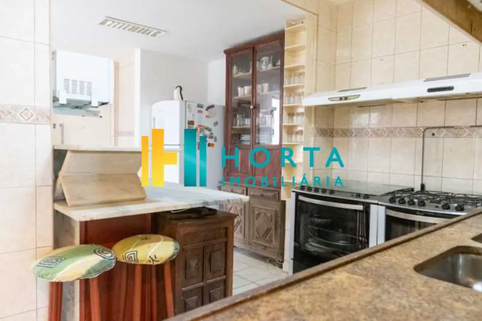 Foto 9 de Apartamento com 4 quartos à venda, 226m2 em Rio De Janeiro - RJ