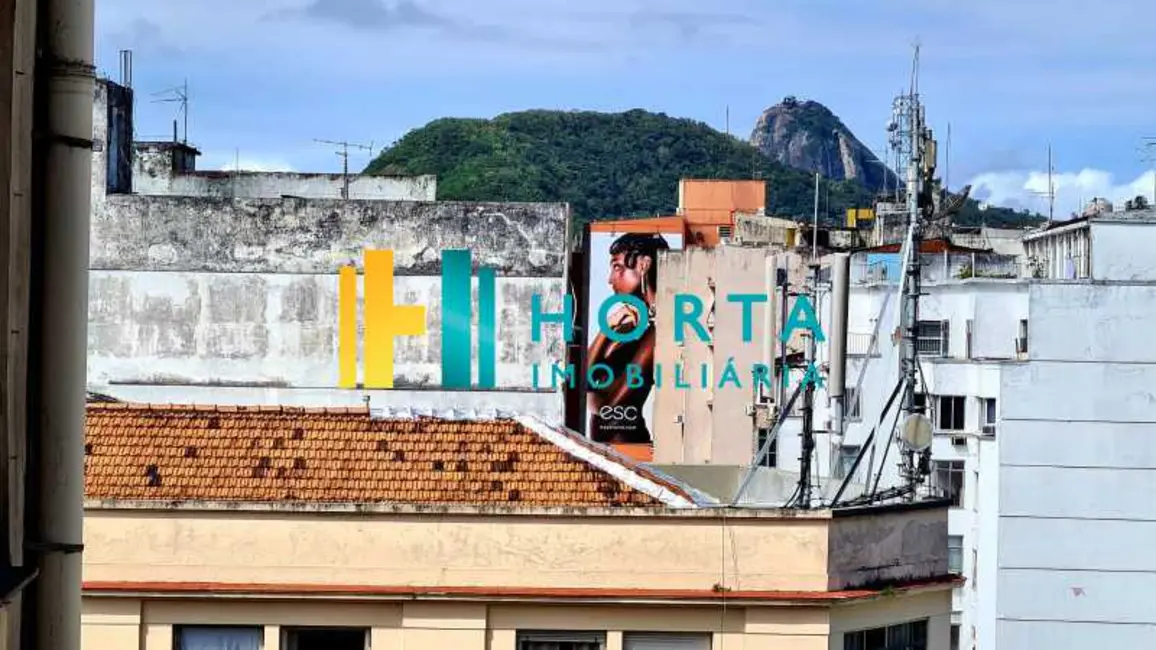 Apartamento à venda, 32m2 em Rio De Janeiro - RJ - imagem 1 Foto 1 de Apartamento à venda, 32m2 em Rio De Janeiro - RJ