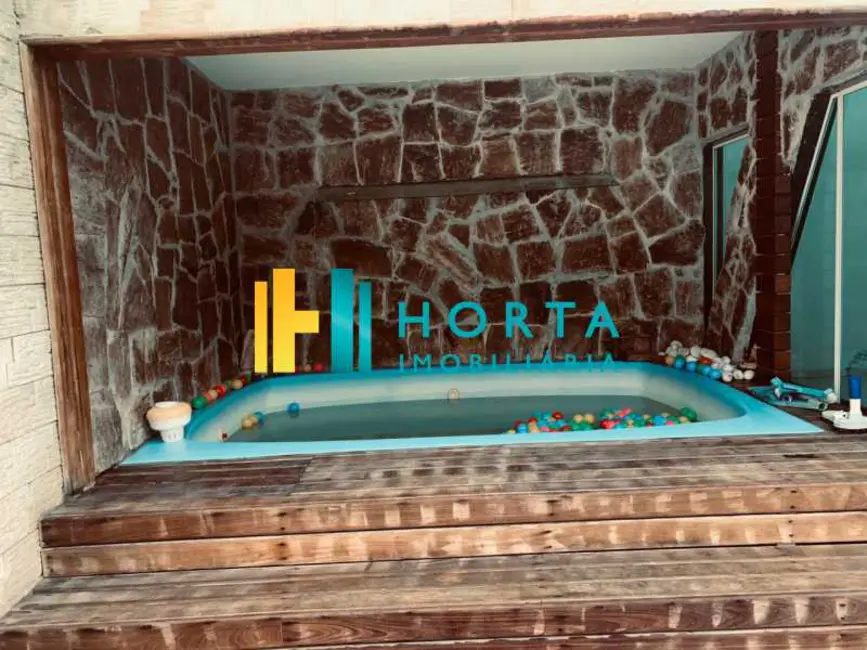 Cobertura com 7 quartos à venda, 680m2 em Rio De Janeiro - RJ - imagem 3 Foto 3 de Cobertura com 7 quartos à venda, 680m2 em Rio De Janeiro - RJ