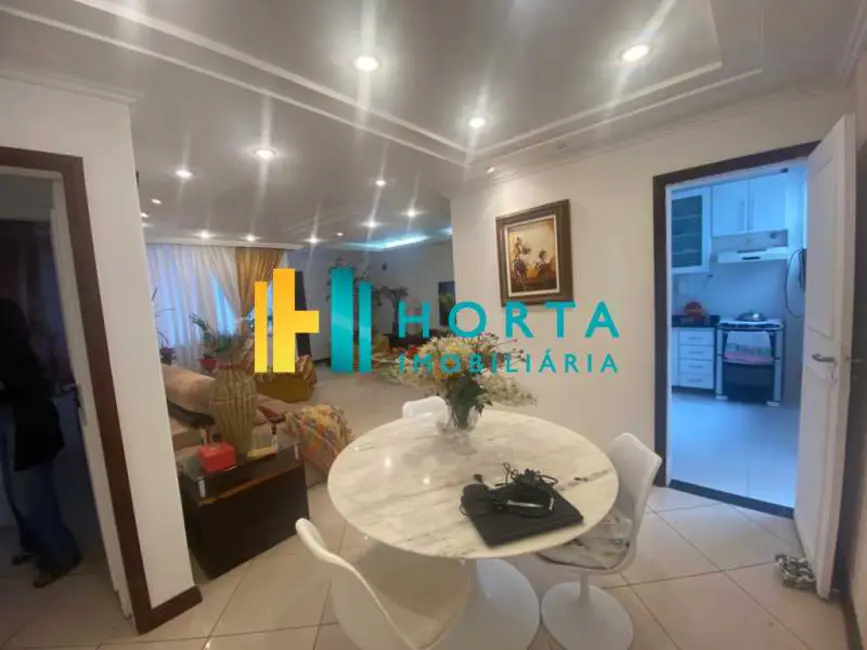 Foto 4 de Apartamento com 4 quartos à venda, 110m2 em Rio De Janeiro - RJ
