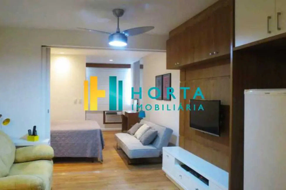 Foto 2 de Kitnet com 1 quarto à venda, 45m2 em Rio De Janeiro - RJ