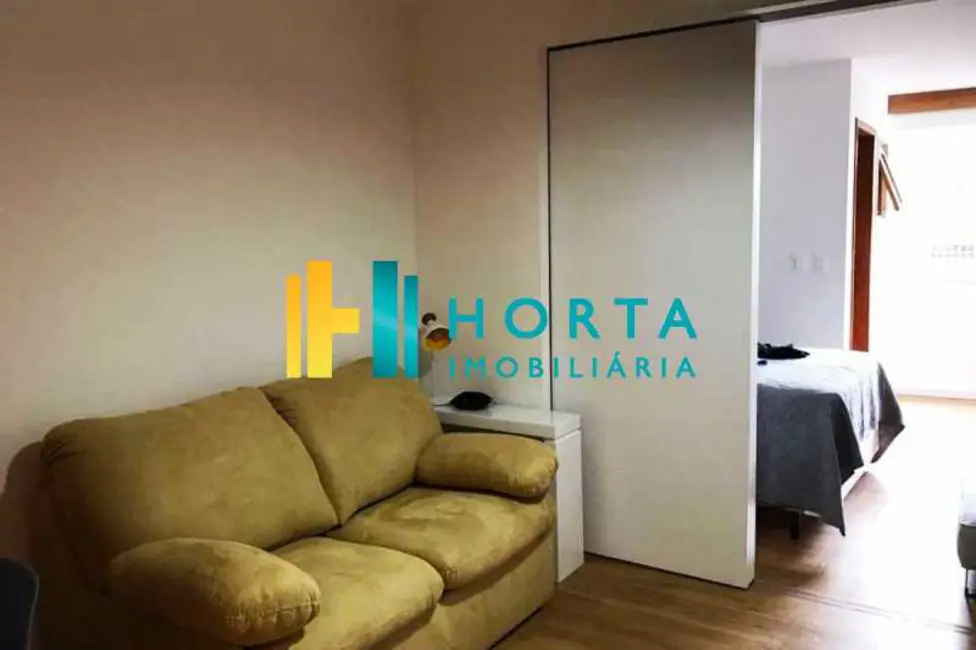 Foto 3 de Kitnet com 1 quarto à venda, 45m2 em Rio De Janeiro - RJ