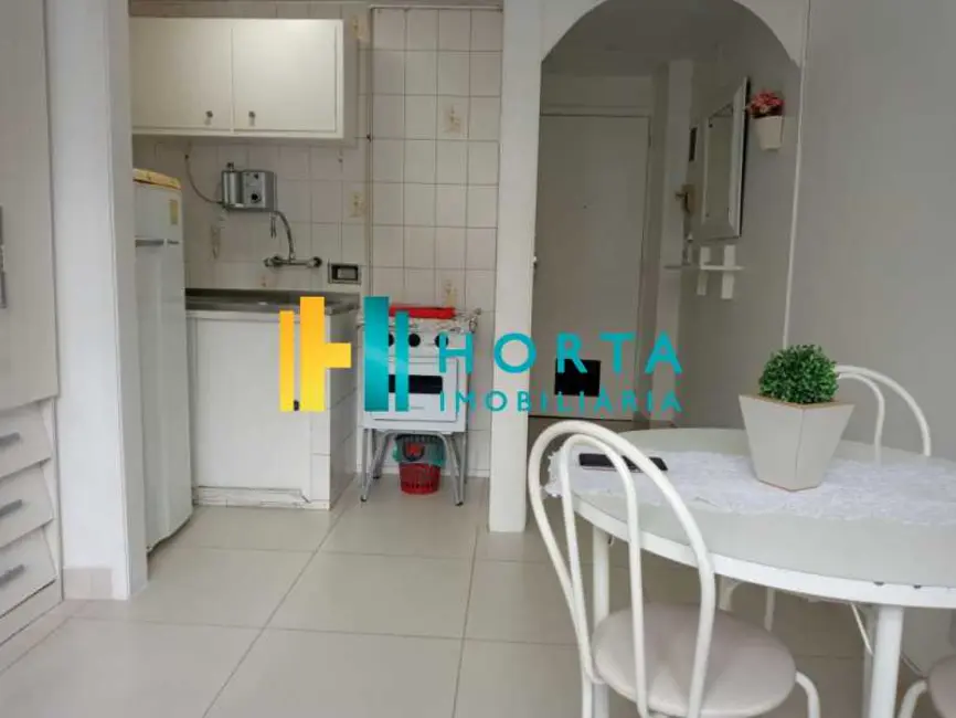 Foto 6 de Kitnet com 1 quarto à venda, 15m2 em Rio De Janeiro - RJ