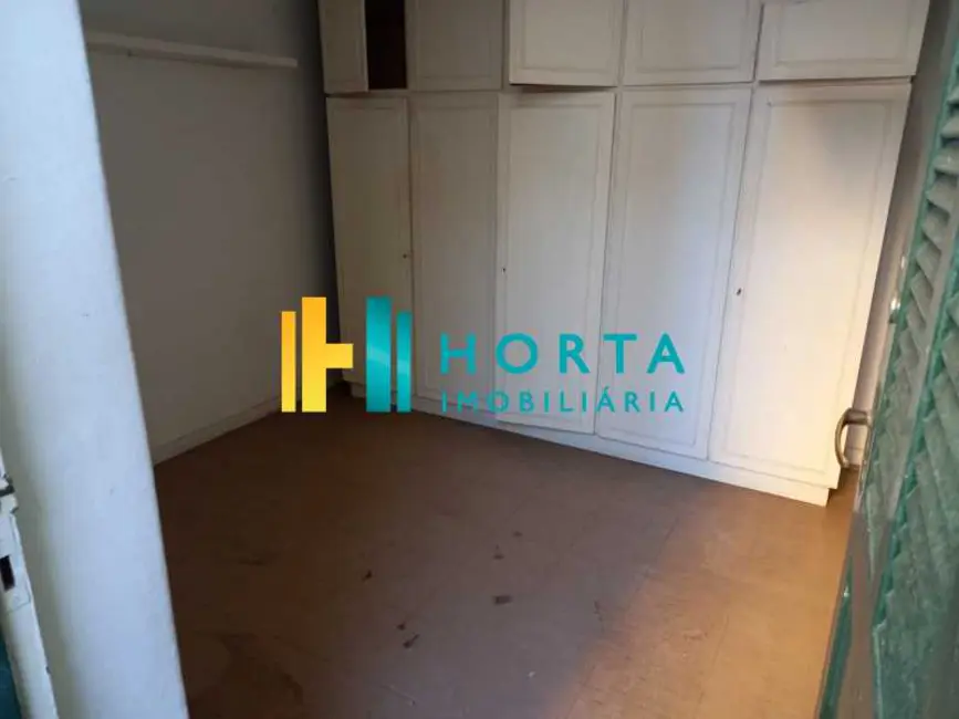 Casa com 7 quartos para alugar, 328m2 em Rio De Janeiro - RJ - imagem 7 Foto 7 de Casa com 7 quartos para alugar, 328m2 em Rio De Janeiro - RJ