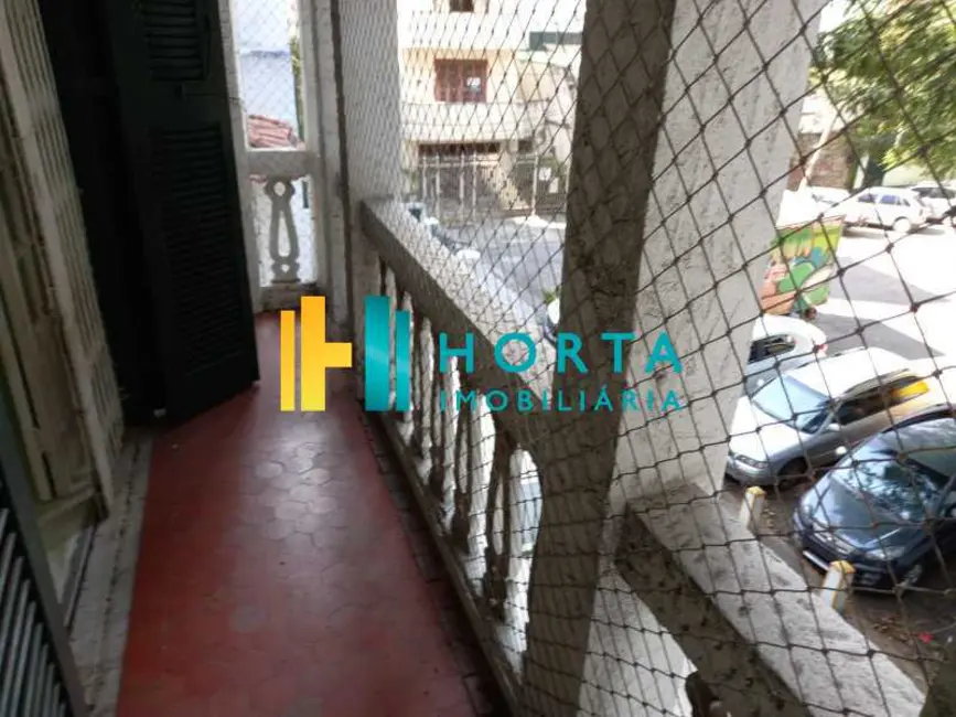 Casa com 7 quartos para alugar, 328m2 em Rio De Janeiro - RJ - imagem 6 Foto 6 de Casa com 7 quartos para alugar, 328m2 em Rio De Janeiro - RJ