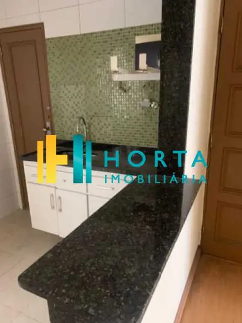 Foto 4 de Apartamento com 2 quartos à venda, 70m2 em Rio De Janeiro - RJ
