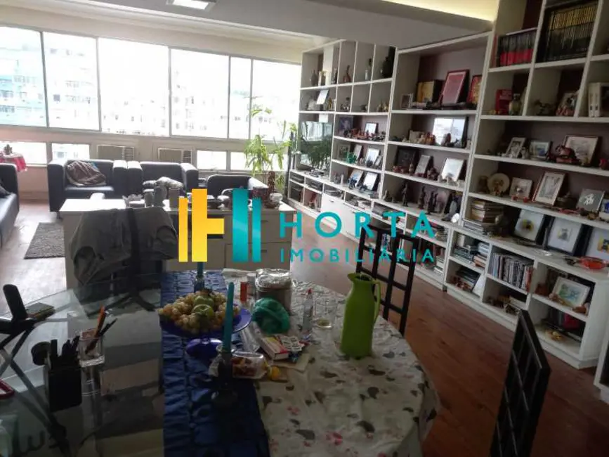 Foto 3 de Apartamento com 4 quartos à venda, 150m2 em Rio De Janeiro - RJ