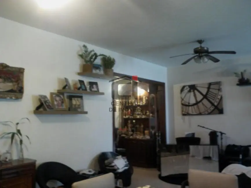 Foto 2 de Apartamento com 4 quartos à venda, 200m2 em Rio De Janeiro - RJ