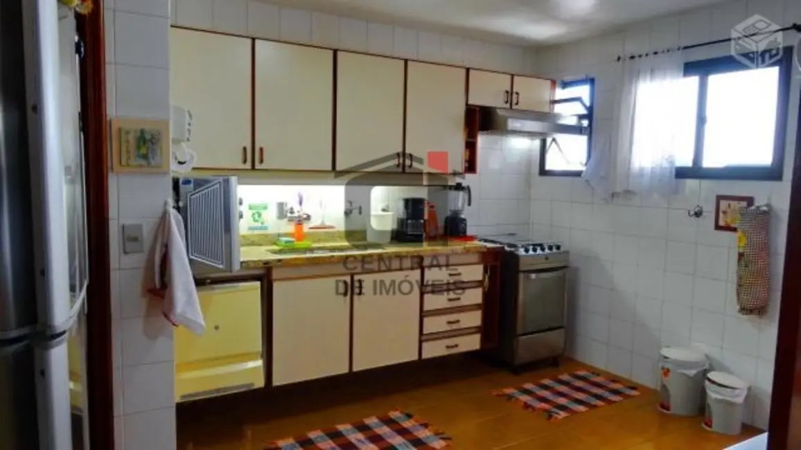 Apartamento com 3 quartos à venda, 180m2 em Rio De Janeiro - RJ - imagem 5 Foto 5 de Apartamento com 3 quartos à venda, 180m2 em Rio De Janeiro - RJ