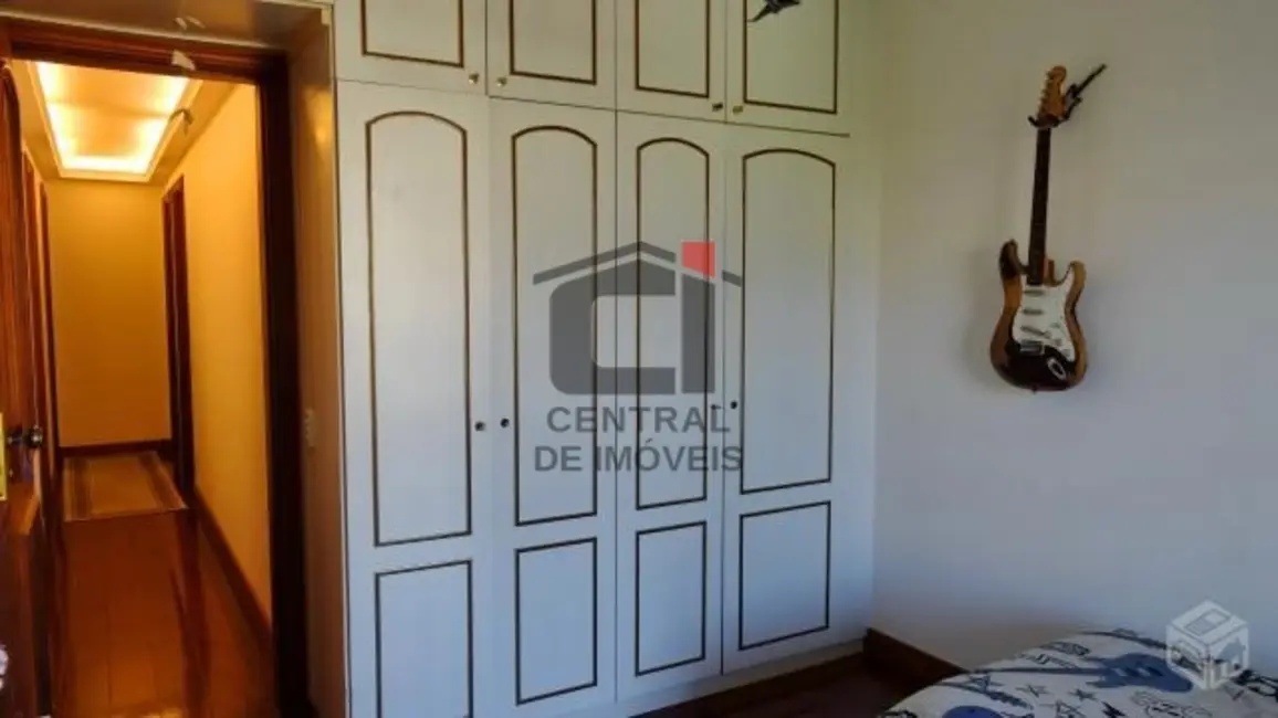 Apartamento com 3 quartos à venda, 180m2 em Rio De Janeiro - RJ - imagem 8 Foto 8 de Apartamento com 3 quartos à venda, 180m2 em Rio De Janeiro - RJ