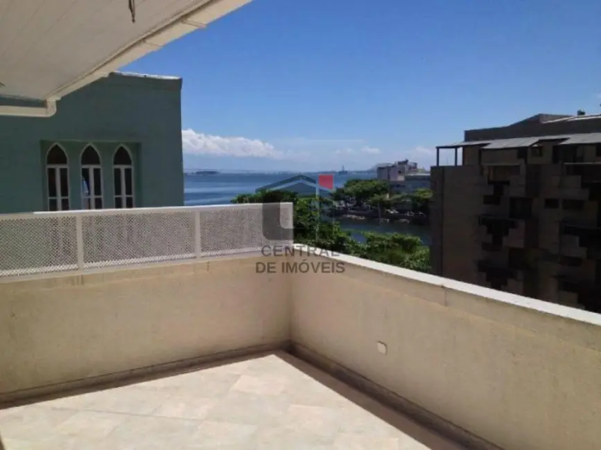 Cobertura com 4 quartos à venda, 330m2 em Rio De Janeiro - RJ - imagem 8 Foto 8 de Cobertura com 4 quartos à venda, 330m2 em Rio De Janeiro - RJ