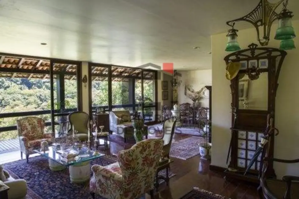 Casa com 5 quartos à venda, 500m2 em Rio De Janeiro - RJ - imagem 4 Foto 4 de Casa com 5 quartos à venda, 500m2 em Rio De Janeiro - RJ