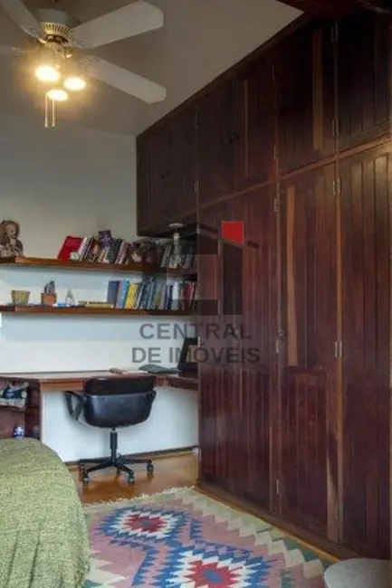 Casa com 5 quartos à venda, 500m2 em Rio De Janeiro - RJ - imagem 6 Foto 6 de Casa com 5 quartos à venda, 500m2 em Rio De Janeiro - RJ