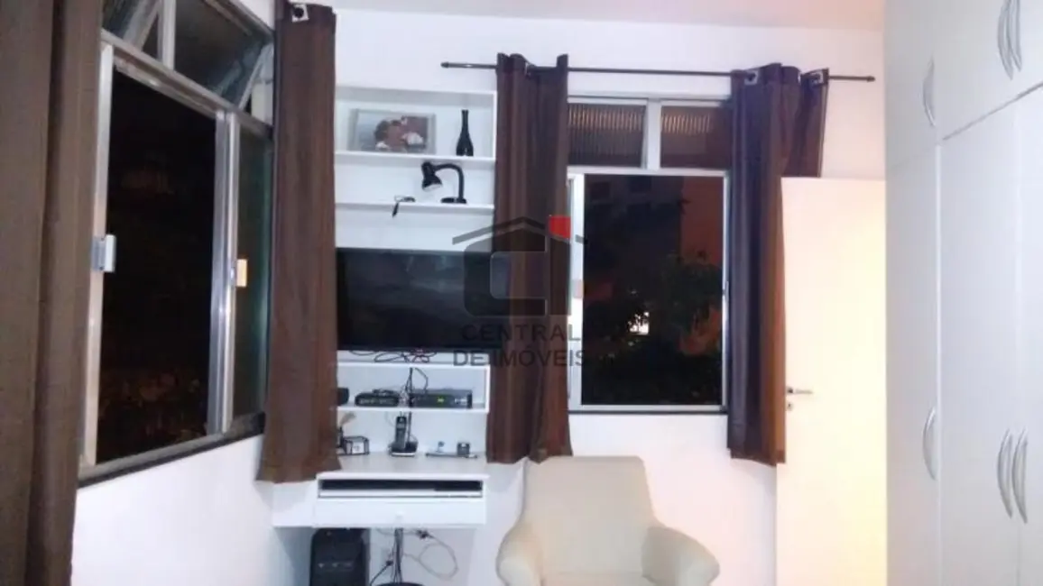 Foto 3 de Apartamento com 1 quarto à venda, 50m2 em Rio De Janeiro - RJ