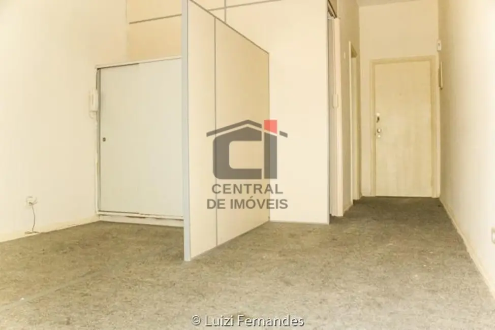 Sala Comercial à venda e para alugar, 32m2 em Rio De Janeiro - RJ - imagem 7 Foto 7 de Sala Comercial à venda e para alugar, 32m2 em Rio De Janeiro - RJ