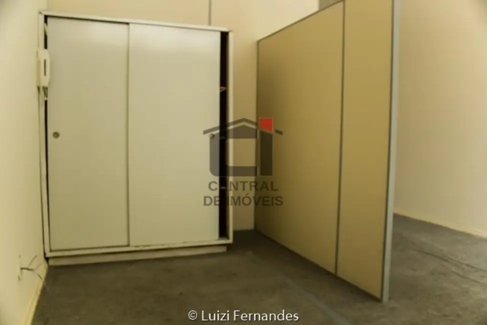 Sala Comercial à venda e para alugar, 32m2 em Rio De Janeiro - RJ - imagem 5 Foto 5 de Sala Comercial à venda e para alugar, 32m2 em Rio De Janeiro - RJ