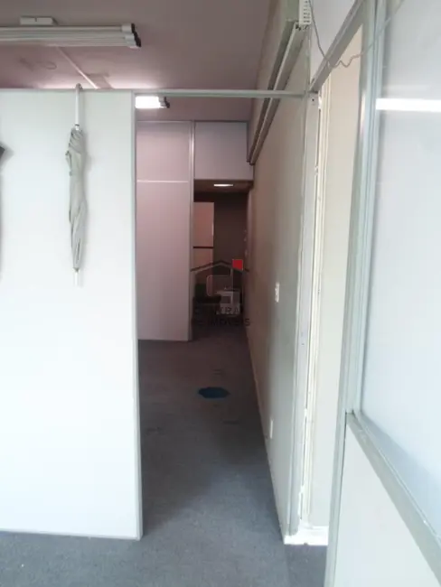 Sala Comercial à venda, 45m2 em Rio De Janeiro - RJ - imagem 9 Foto 9 de Sala Comercial à venda, 45m2 em Rio De Janeiro - RJ
